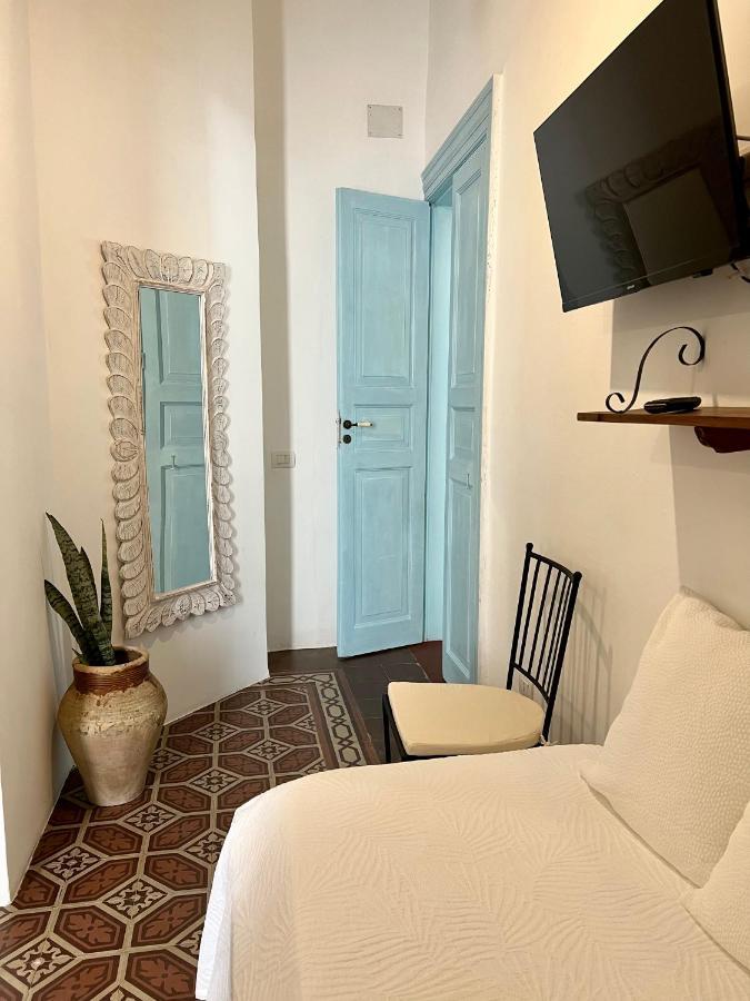 Bed and Breakfast Antica Dimora Santa Marina Salina Exterior foto