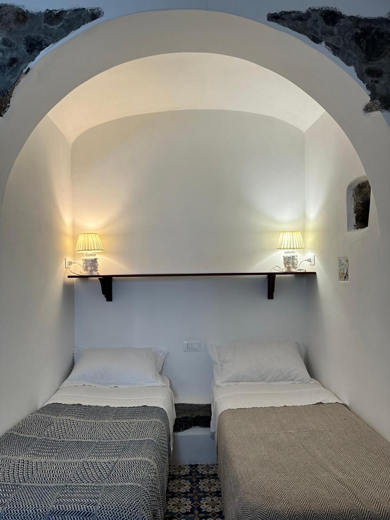 Bed and Breakfast Antica Dimora Santa Marina Salina Exterior foto